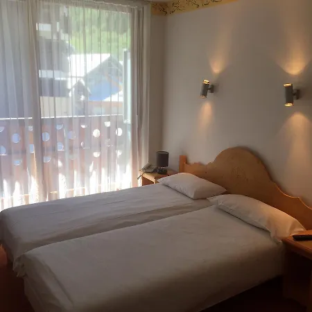 Espaces Vacances Ternelia Les Cristaux 3* 오즈