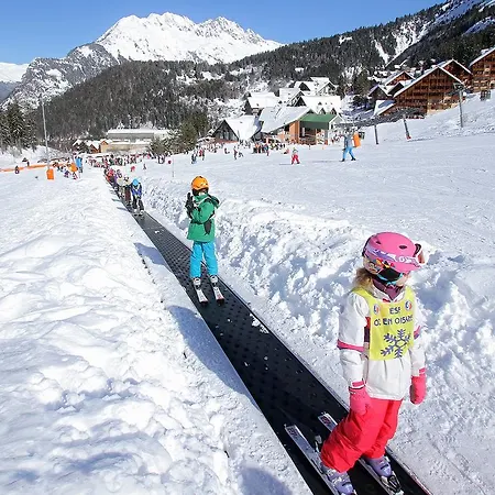 리조트 Espaces Vacances Ternelia Les Cristaux 오즈